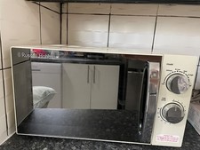 Russell Hobbs RHM1721CC - 17L, 700W Microwave