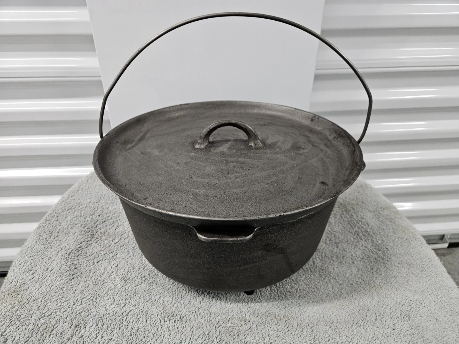 OLD Wagner Ware Tite-Top 3 Legged Chuck Wagon Dutch Oven & Lid Pat’d 1920 AS IS