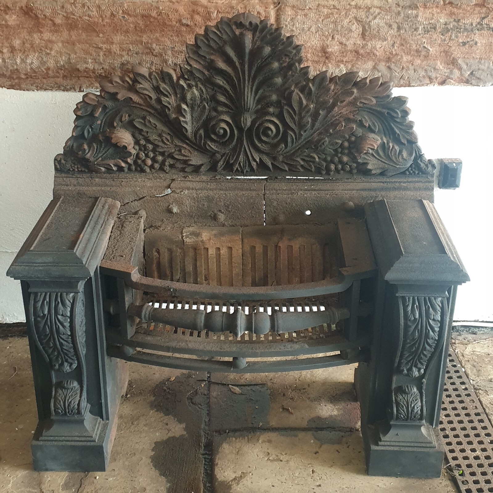 MAGNIFICENT ORNATE CAST IRON FIRE GRATE OPEN FIRE BASKET FROM COUNTRY HOUSE eBay