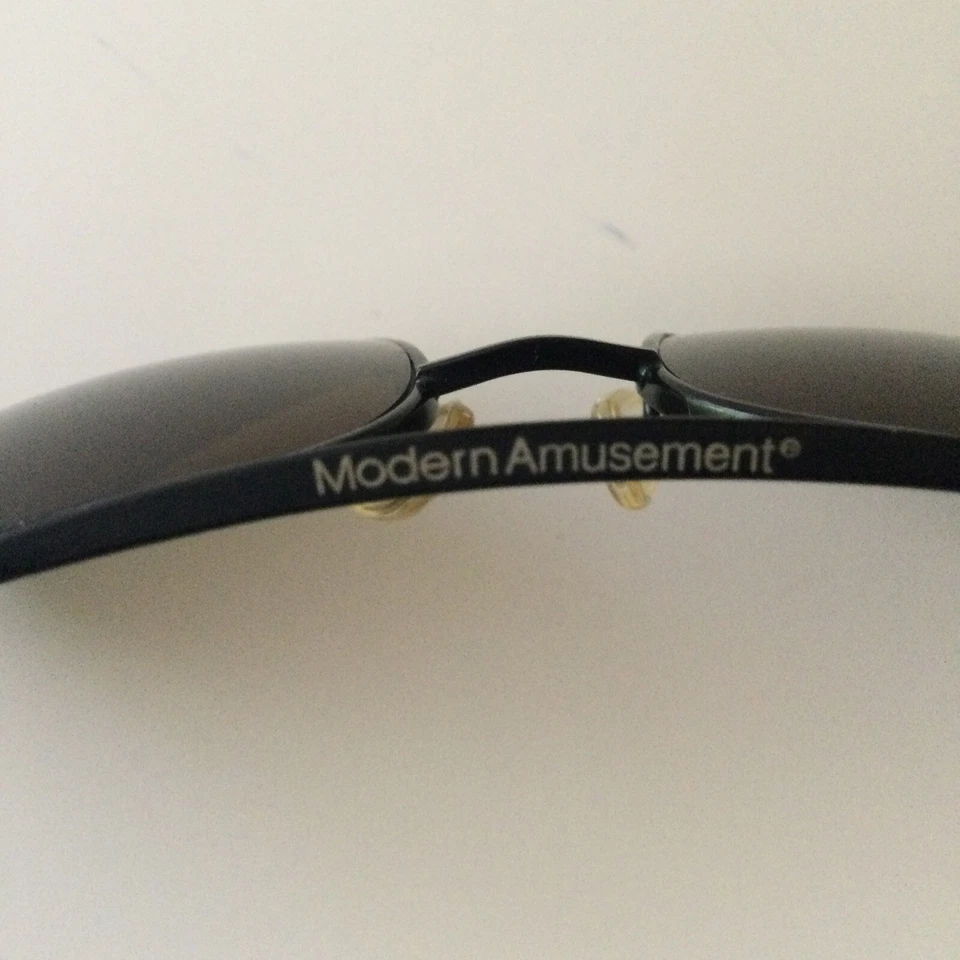 Hecho a mano para gafas de sol originales con montura negra de metal Penguin Foto 2 de 4