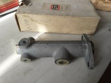 Maître-cylindre de frein Renault R6