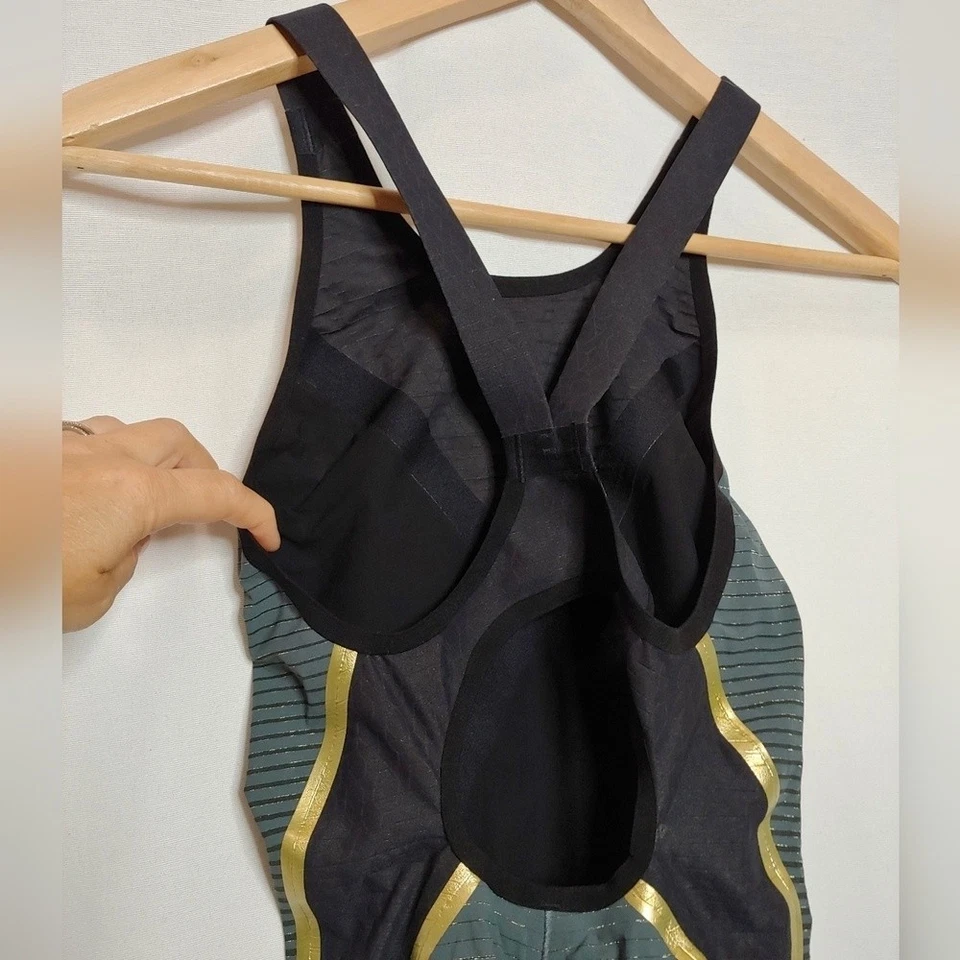 Traje de baño de competición Aqua Sphere Matrix espalda abierta traje tecnológico negro gris dorado 30 4 Foto 4 de 4