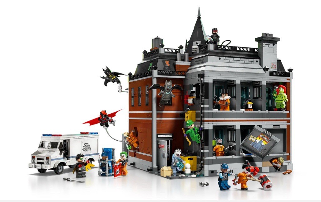 LEGO Batman Arkham Asylum (76300) Exclusive Brand New Sealed DC