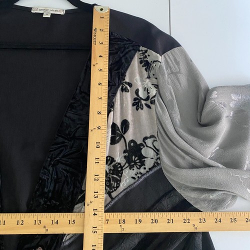 Spencer Alexis Kimono Jacket Size 1X Black Velvet Floral 3/4 Sleeves - Picture 10 of 12
