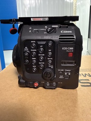 Canon EOS C300 Mark III Cinema Camera   Boxed   Zacuto Handle   3 Batteries