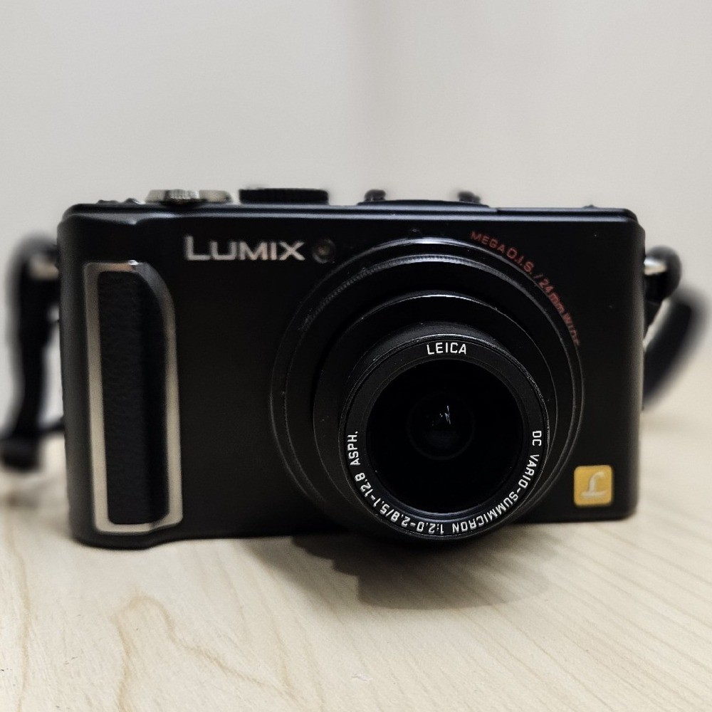 Panasonic LUMIX DMC-LX3 Digital Camera 10.1MP 2.5x Optical Zoom