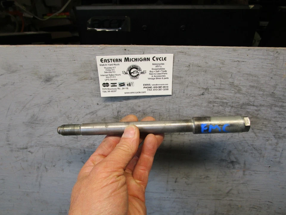 Suzuki 125-370 TC TM TS 100-400CC 1971-77 Front Wheel/Brake Plate 54100-28830 Foto 3 de 4