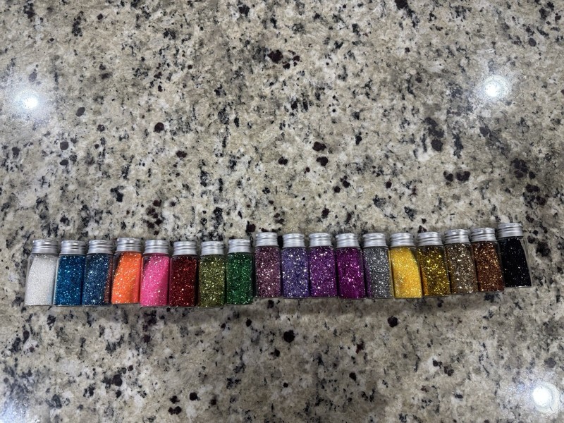 Multicolor Craft Loose  Glitter Glass Bottles With Screw Lids Lot Of 18 Preowned