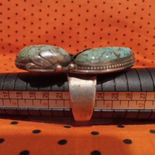 Vintage Native American Indian Navajo Turquoise and Silver Ring - Picture 12 of 12