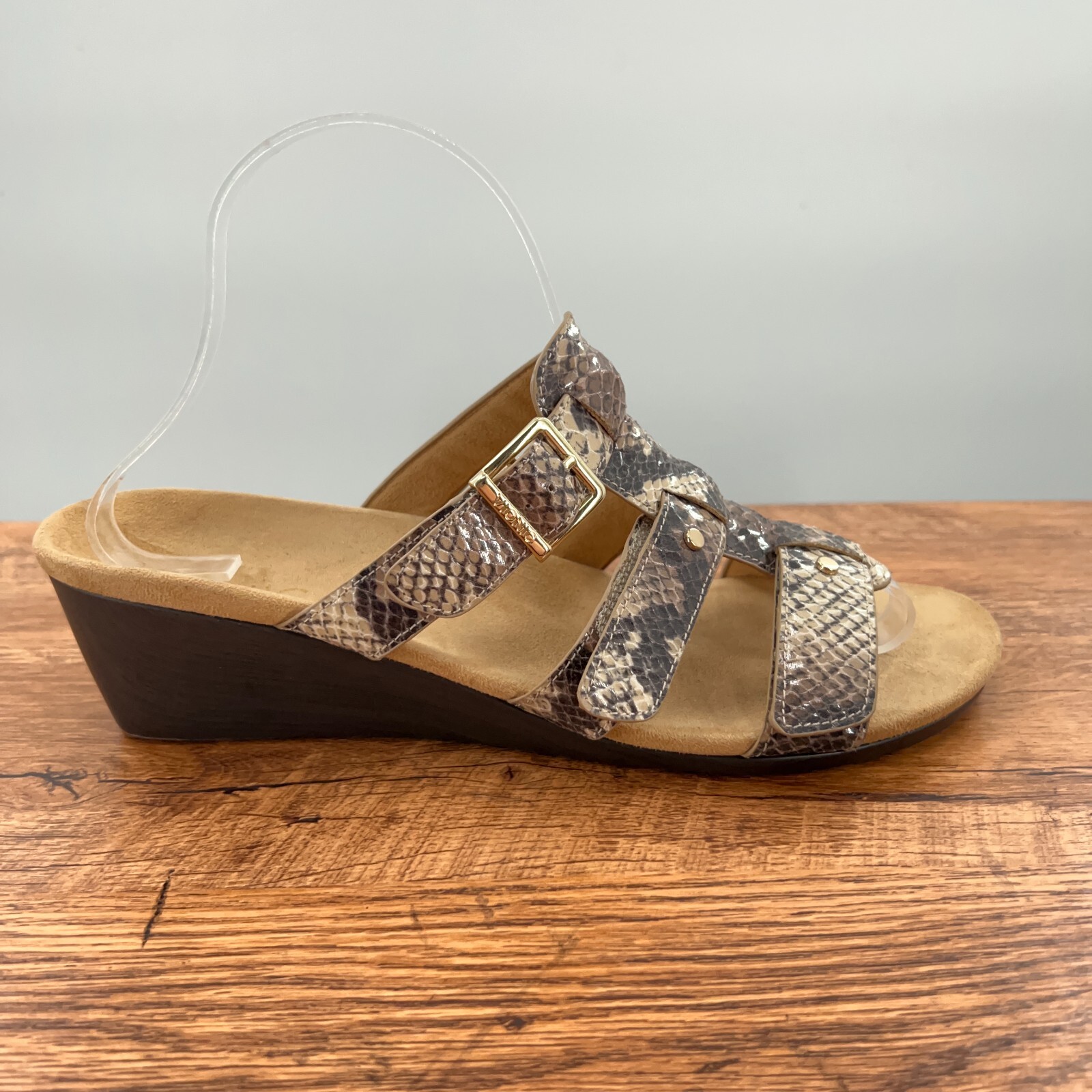 vionic radia sandals