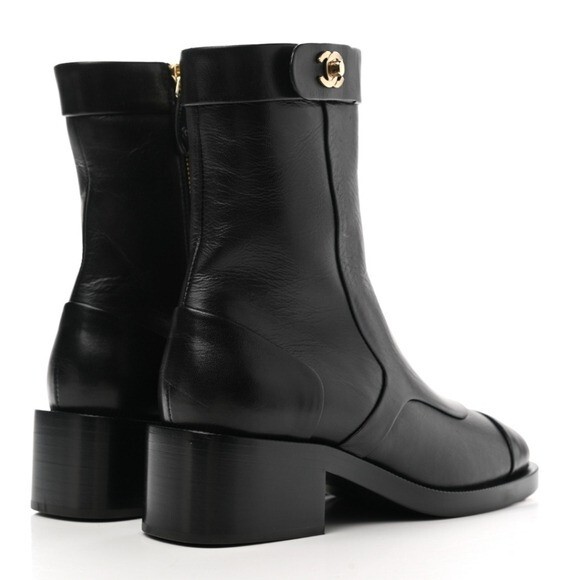 CHANEL ベルベット　ストラップ　サイズ表記「35 1/2」22.5-23 CHANEL シャネル サンダル、ミュール ベルベット ココマーク 36C
