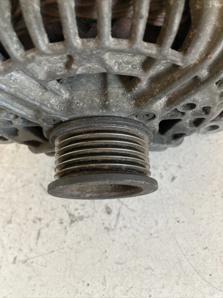 Alternador Chrysler Crossfire 150Ah A0121542702 Original 3.2 V6 Año 2006 Foto 2 de 4