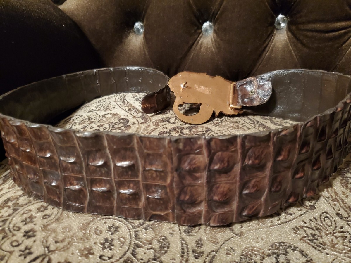 Crocodile Leather Belt 41 In With Elephant Carved Wooden  display picture 2