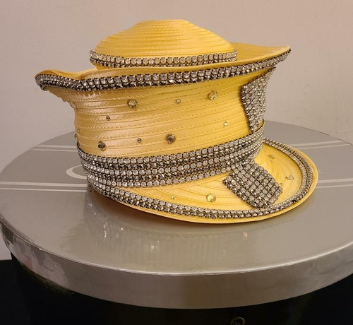 Champagne Elite 4466 BANANA Cap Church 
