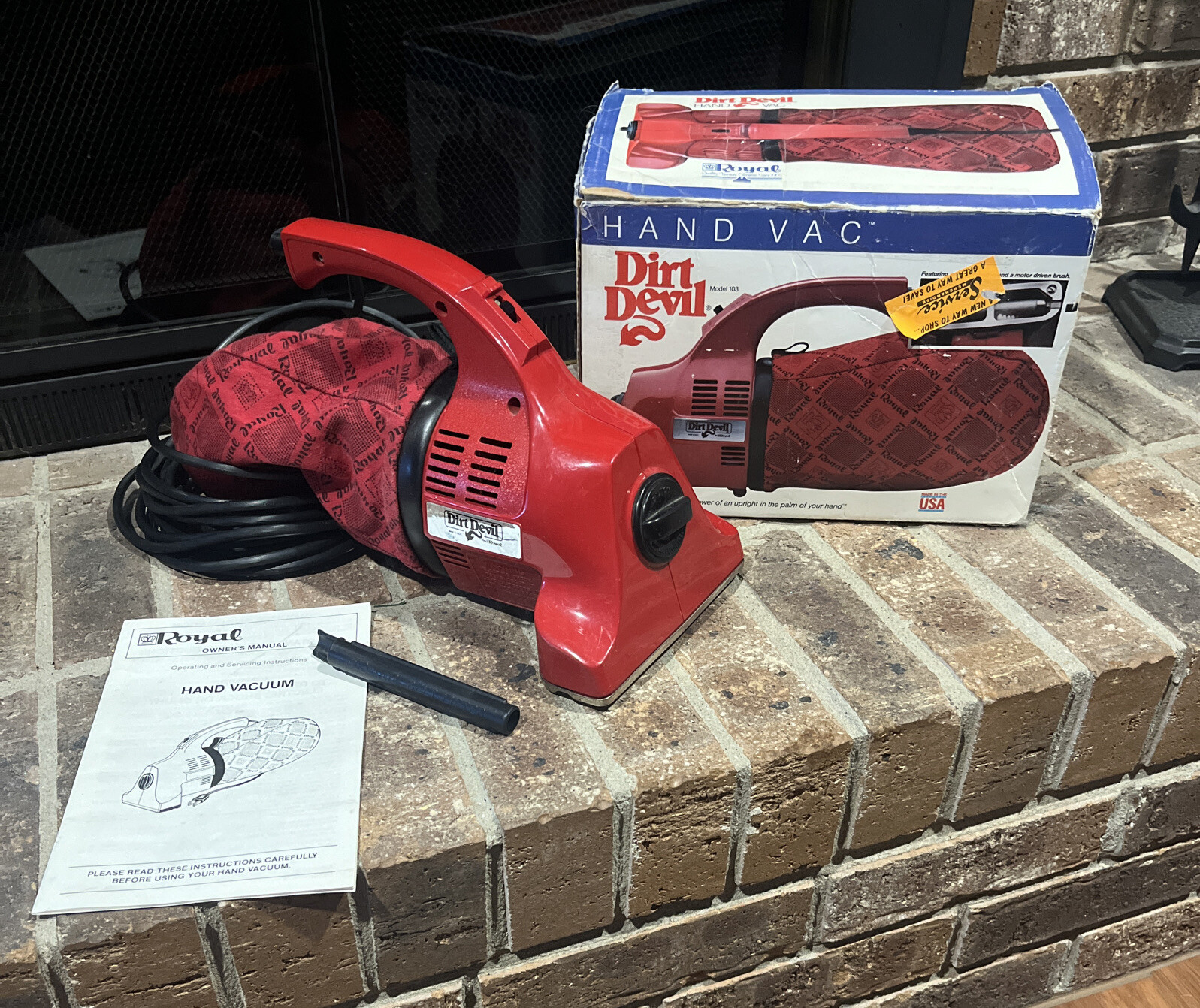 Vintage Royal Dirt Devil Hand Vacuum Model 103 Red Corded Works / Parts