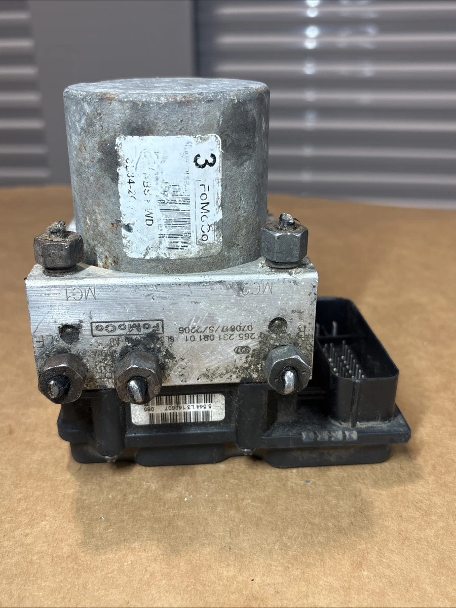OEM Bosch 0 265 800 755 ABS Pump Module Ford photo 1