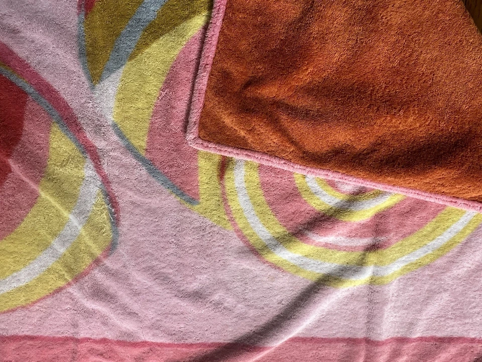 Auténtica toalla de playa Hermes Lollipop 🍭. 56 por 35 pulgadas Foto 3 de 4