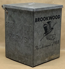 VTG EMBOSSED GALVANIZED PORCH BOTTLE BOX BROO...