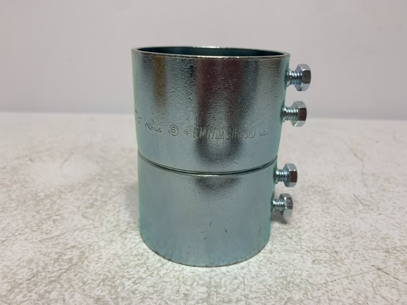 Eaton 466 Set Screw Coupling 2-1/2