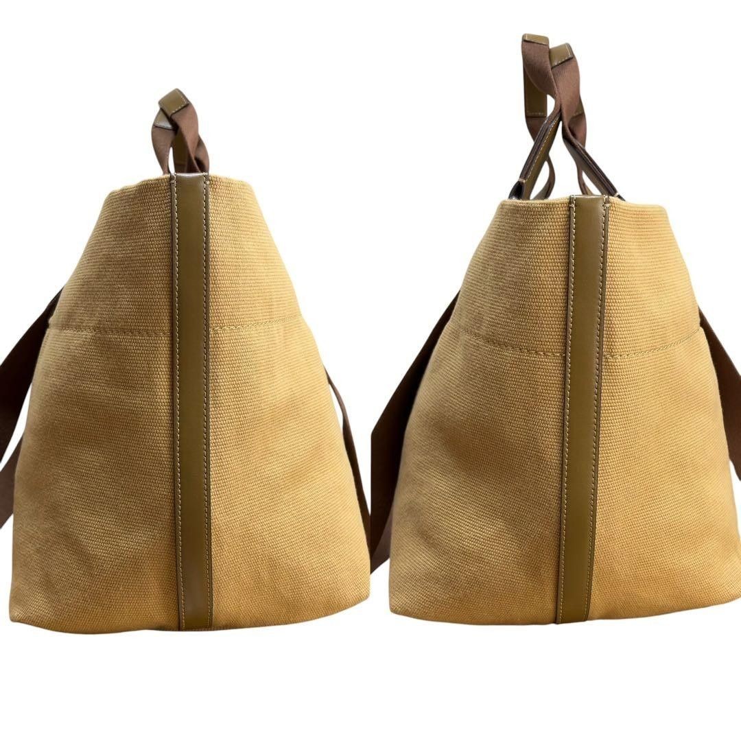 COACH Unisex 2-Way Tote Bag - Small Tour, Large Capacity image 6