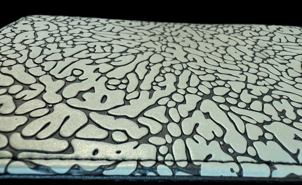 Libro de golf hecho a mano con estampado de elefante elevado Air Jordan Foto 4 de 4