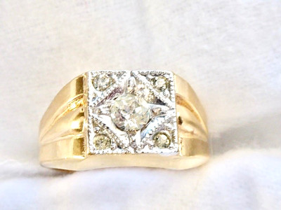 ESPO 10 K YELLOW GOLD FILLED  NEW OLD STOCK 70'S SIZE 10 CLEAR CLUSTER RING