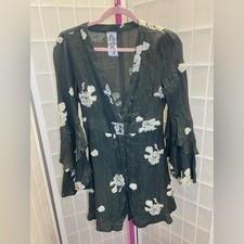 NWOT SADIE & SAGE Black Dress with White Floral Embroidery