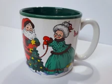 Vintage 1992 CREATIVE CONCEPTS Santa & Mrs Claus Coffee Cup Mug Birds & Animals