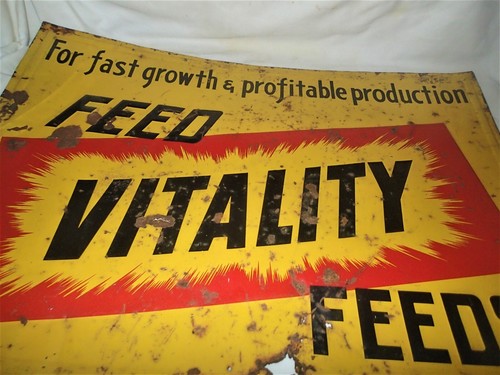 ANTIQUE USA COUNTRY FEED VITALITY FEEDS METAL ART ADVERTISING GENERAL STORE SIGN - Picture 6 of 11