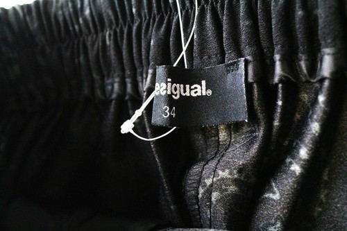 DESIGUAL Enya Women Trousers UK6 Black Patterned Pleated Casual Lightweight - Picture 6 of 8