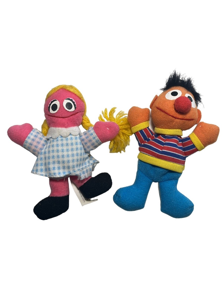 VTG 1999 Sesame Street Kelloggs Mini Beans 4