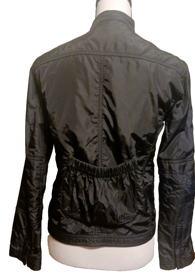 Chaqueta bomber negra pequeña Request para mujer Foto 3 de 4