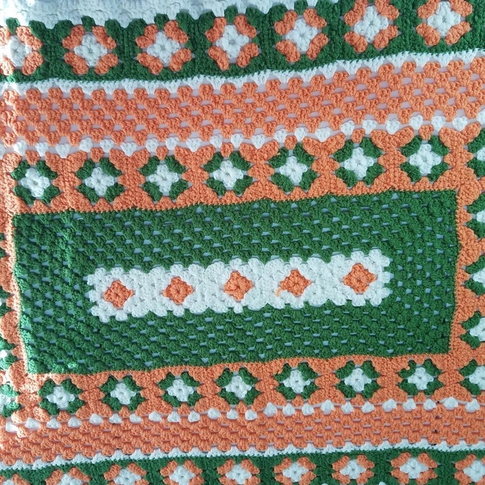 Borde cuadrado vintage de ganchillo artesanal abuela regazo afgano 47" x 31" rosa verde Foto 4 de 4