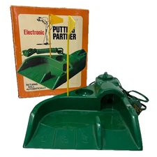 Vintage 1960’s Oscar Jr Golf Electronic Putting Partner Golf Ball Return w/ Flag