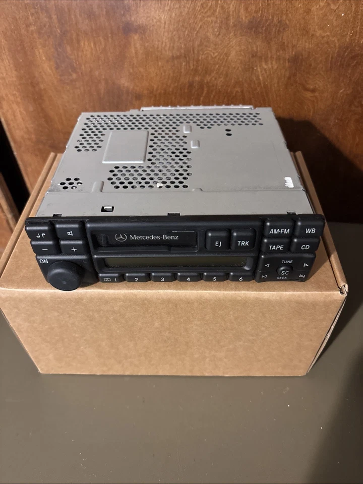Reproductor de cinta radio AM FM Mercedes SL500 C240 1994-98 w140 w202 w124 E320 CM2294 Foto 2 de 4