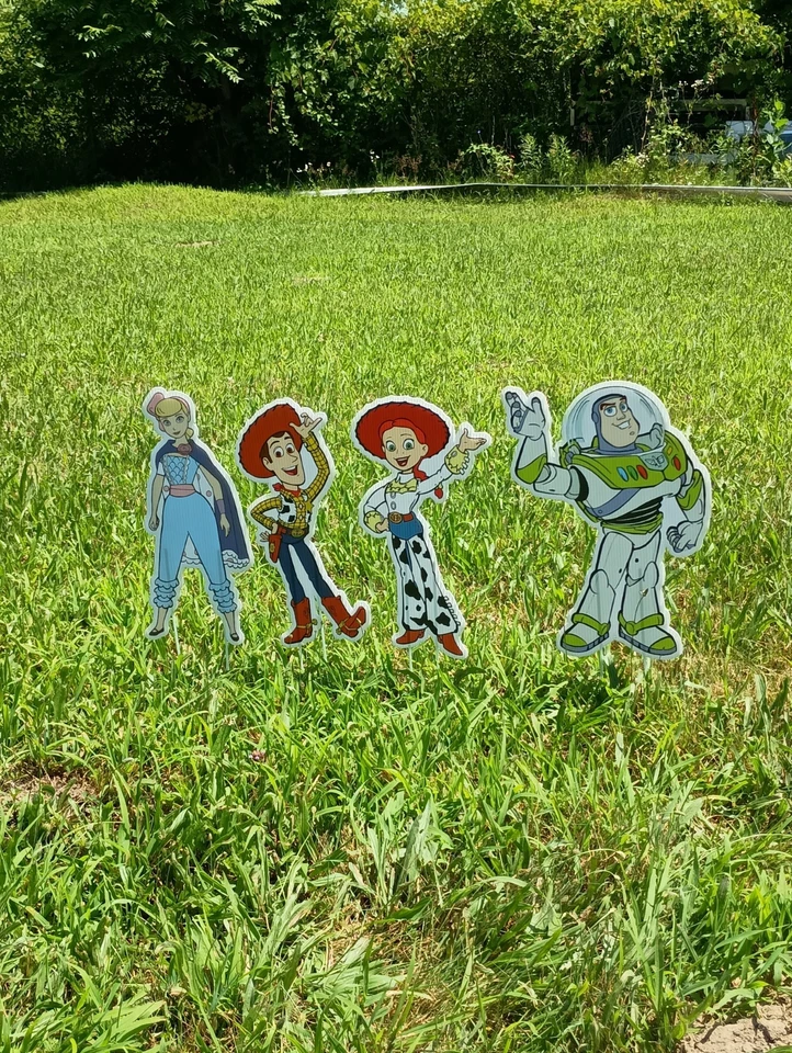 Decoraciones de patio de fiesta de cumpleaños Toy Story 8 piezas a prueba de intemperie niños niñas Foto 4 de 4