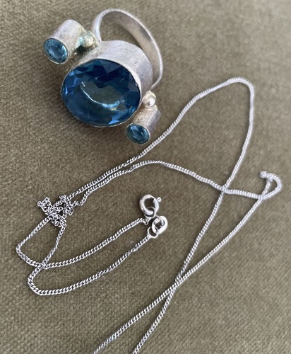 Ladies Vintage Silver Blue Crystal Necklace and Ring - Picture 3 of 5
