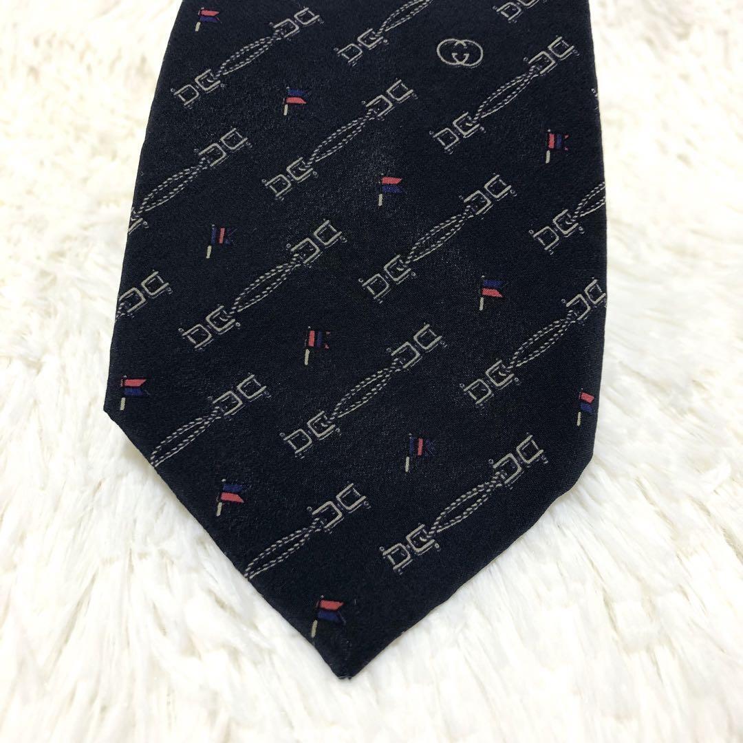 Gucci Vintage GG Logo Silk Tie 146cm Length 8.5cm Width Gucci Vintage GG Logo Silk Tie 146cm Length 8.5cm Width