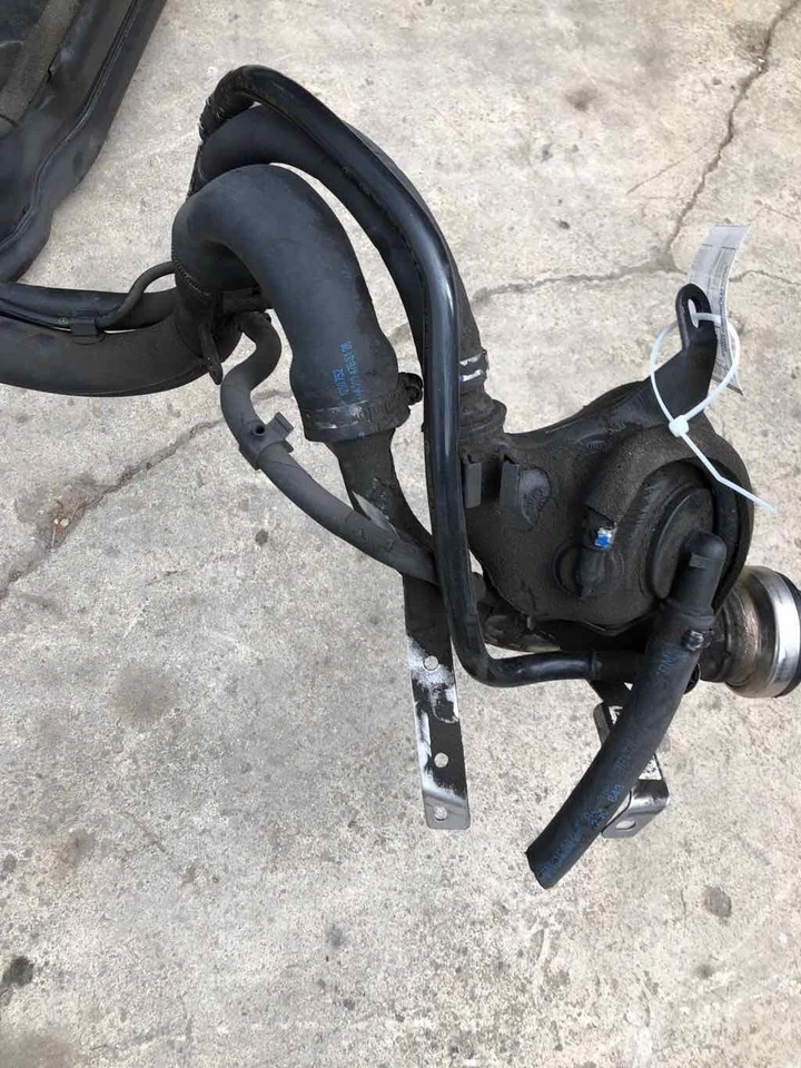 2002 - 2005 MERCEDES BENZ C230 conjunto de tanque de enchimento de combustível 2.3L 4 cilindros fabricante de equipamento original - Imagem 3 de 4