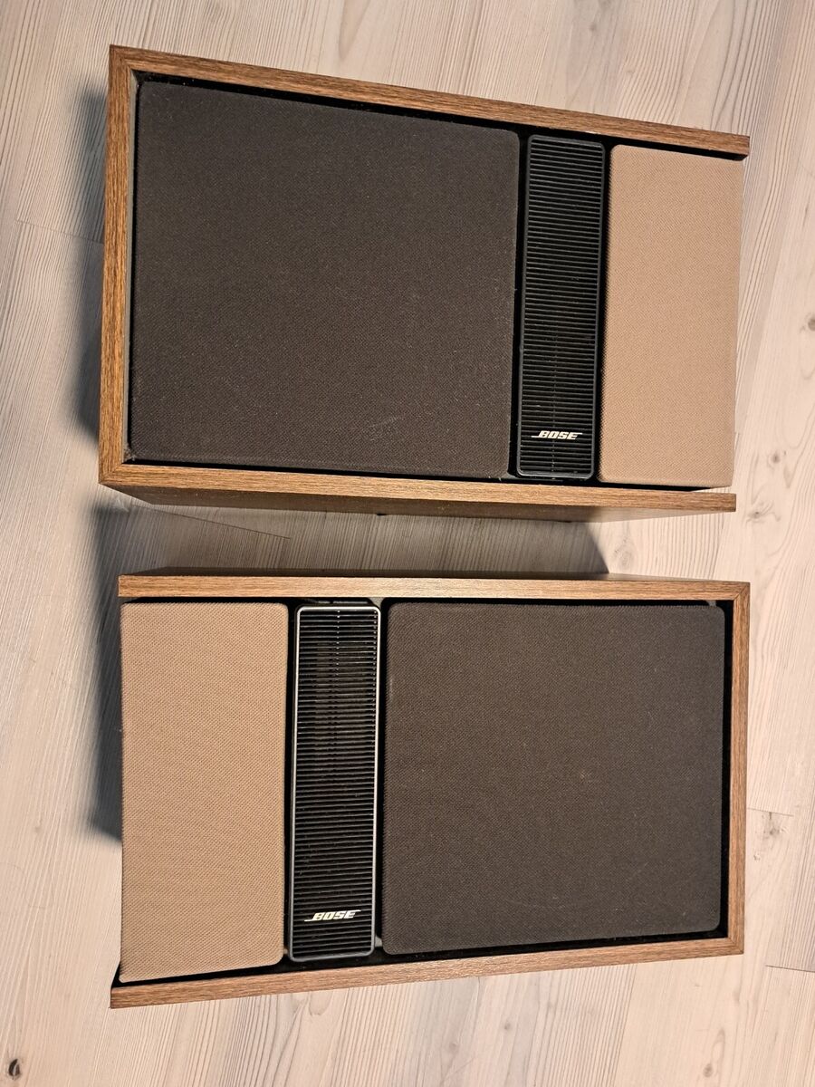 BOSE 301 Series II Direct/Reflecting Left & Right Speakers BOSE 301 Series II Direct/Reflecting Left & Right Speakers