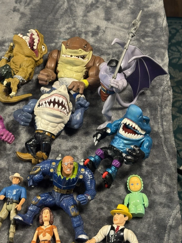 VTG 70s/80s/90s Mixed Action Figure Lot. Street Sharks, Gargoyles, Trolls, More - Image 3 of 4