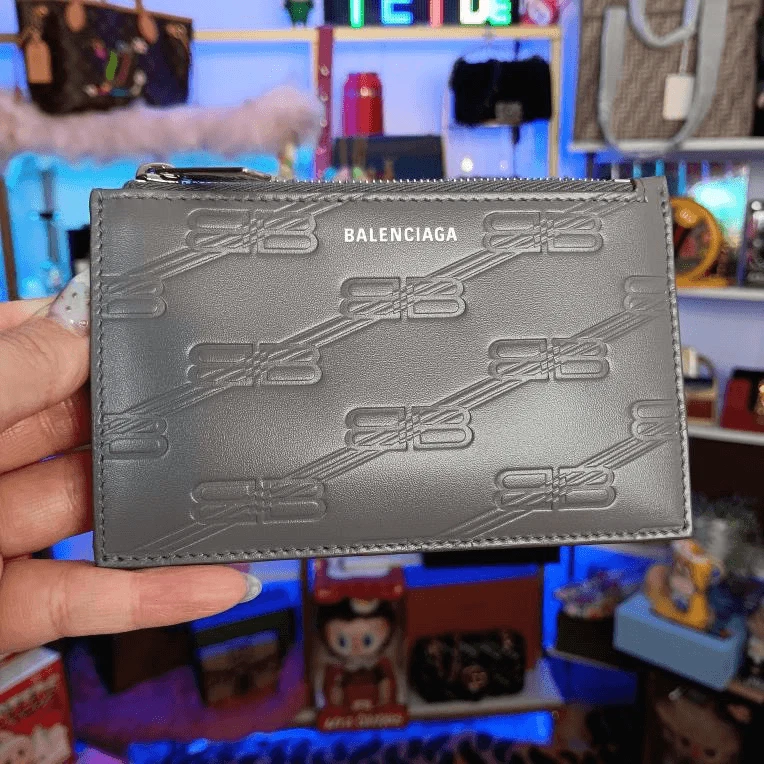 Nuevo En Caja Cartera Tarjetero Balenciaga Gris Logotipo Cuero Grabado Foto 2 de 4
