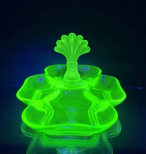 AMAZING! VTG!  Cambridge 862  Depression Glass Uranium 4 Part Relish Tray  9”