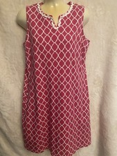 Talbots Petites SP Pink/White Geometric Knit Shift Dress Split Neck Ruffle
