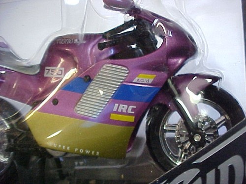 Oldtimer Super Motorrad IRC 750 Turbo Maßstab 1:12 - Bild 3 von 4