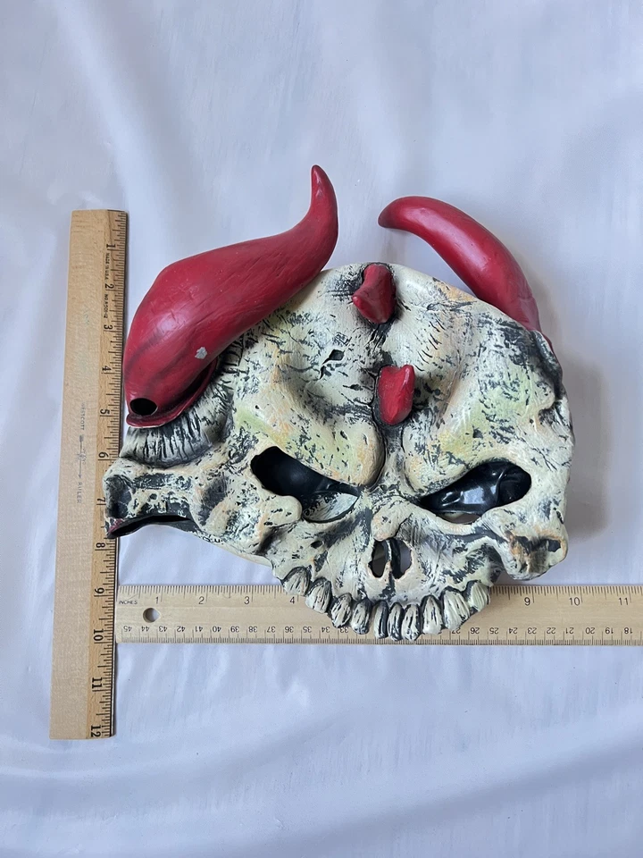 Vintage 2004 DISGUISE Halloween Devil Skull Horror Mask Red Horns Child Size Foto 4 de 4