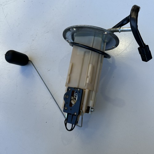 Kawasaki Vulcan 1700 Classic 2012 Fuel pump 49040-0035 - Picture 7 of 8