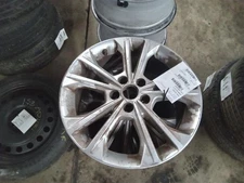 Used Wheel fits: 2018 Ford Escape 17x7-1/2 TPMS aluminum Grade A