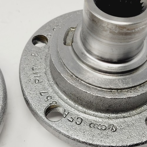 Audi ur quattro genuine rear wheel hubs 857501653 (Pair) cleaned - Picture 8 of 11