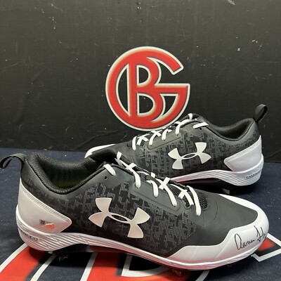 JUDGE New York Crew 7 ミスプレス レコード Aaron Judge Autographed New York Yankees Under Armour Cleat (Pair